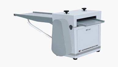 橡膠(jiāo)分條機 橡膠分條(tiáo)機